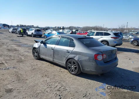 2005 Volkswagen Jetta 2.5 z USA, uszkodzony, nr VIN 3VWDF71K15M638221
